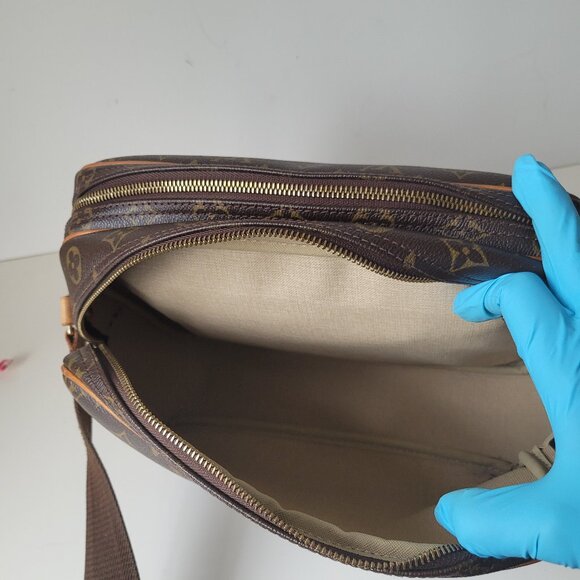 LOUIS VUITTON Reporter PM Crosbody Bag - Picture 5 of 9